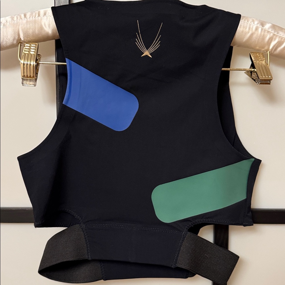 Lucas Hugh Geometric Color Block Crop Top - Rare Cutout Design - Picture 4 of 10